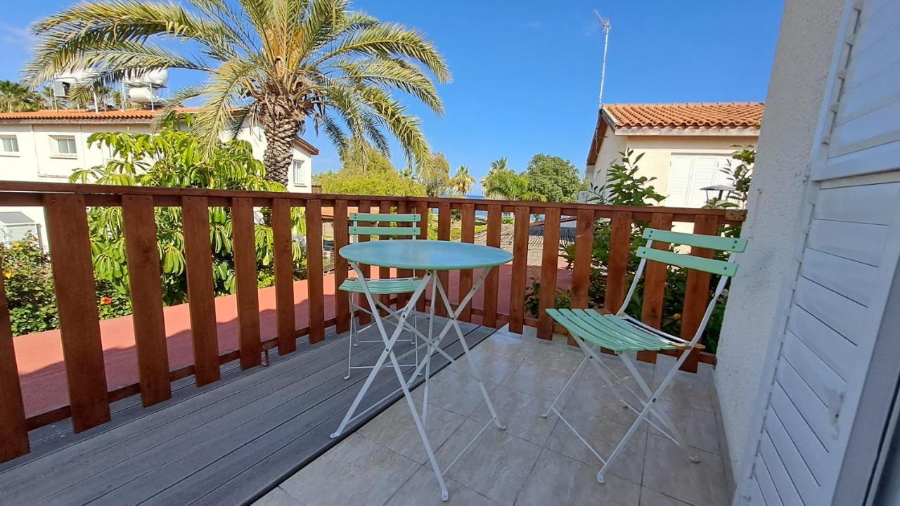 Relaxing Seaside Manors Lárnaca Exterior foto